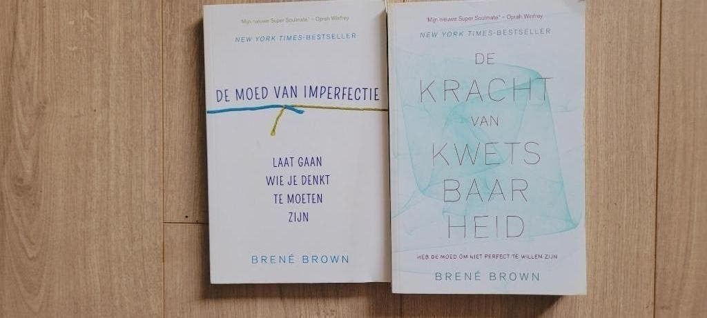 2 x Brene Brown - De kracht van kwetsbaarheid & De moed van, Ophalen of Verzenden, Zo goed als nieuw