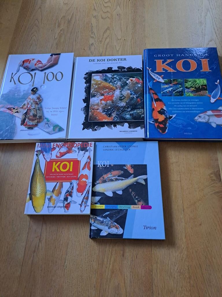 Boeken over koi karpers, Ophalen of Verzenden, Gelezen