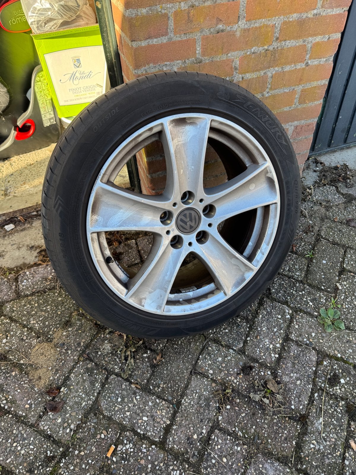 4x VW Transporter T5 Velg met band 245/45ZR18 - Goede Staat, Ophalen, 18 inch, Banden en Velgen, Zomerbanden