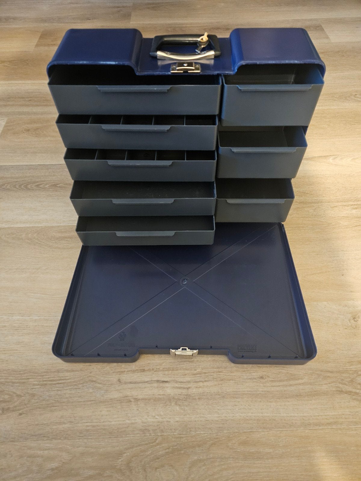 Te koop Poly butler in nieuw staat, Hobby en Vrije tijd, Modelbouw | Radiografisch | Auto's, Ophalen, Overige typen, Zo goed als nieuw