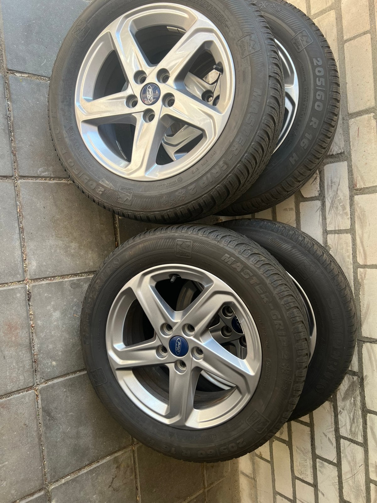 Tekoop Z G A N origineel 16inch Ford Focus velgen met banden, Ophalen, 16 inch, Banden en Velgen, 205 mm