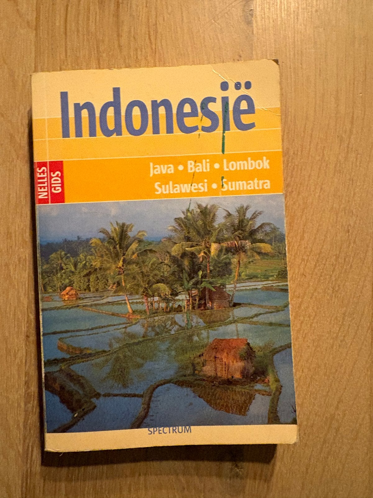 Nelles Gids Indonesië - Java, Bali, Lombok, Sulawesi, Sumatr, Ophalen of Verzenden, Reisgids of -boek, Azië, Gelezen