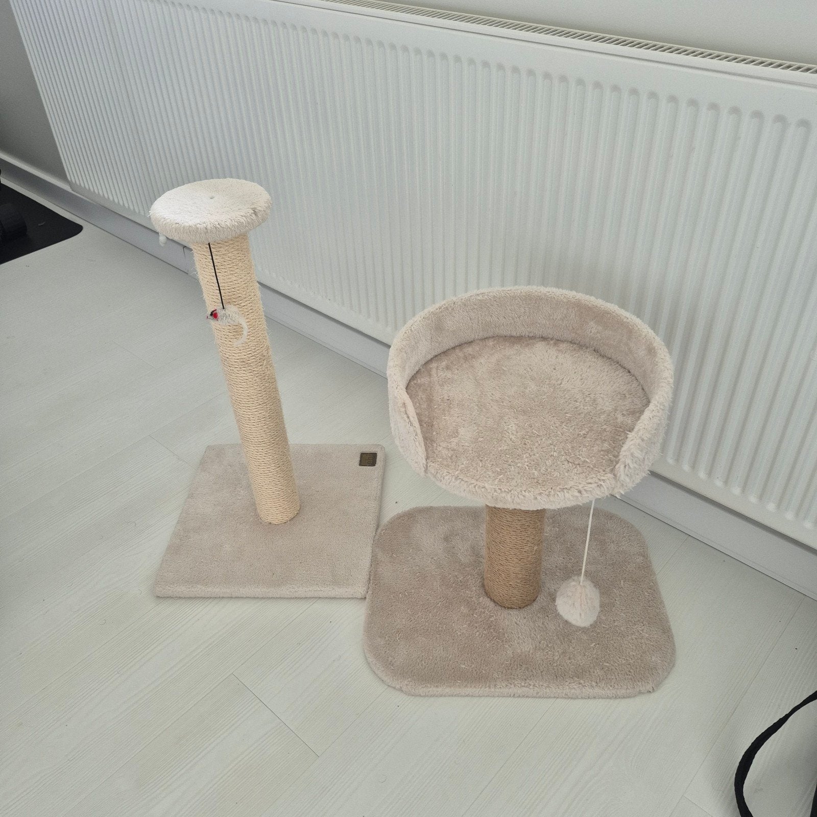 Katten Krabpalen + kattenmand, Ophalen, Zo goed als nieuw, Krabpaal