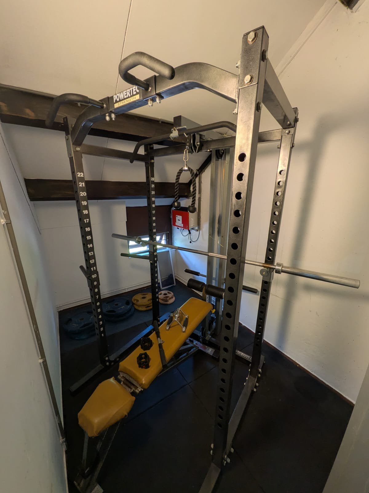 Powertec Power Rack (Home Gym) met bankje en gewichten, Ophalen, Gebruikt, Armen, Overige typen