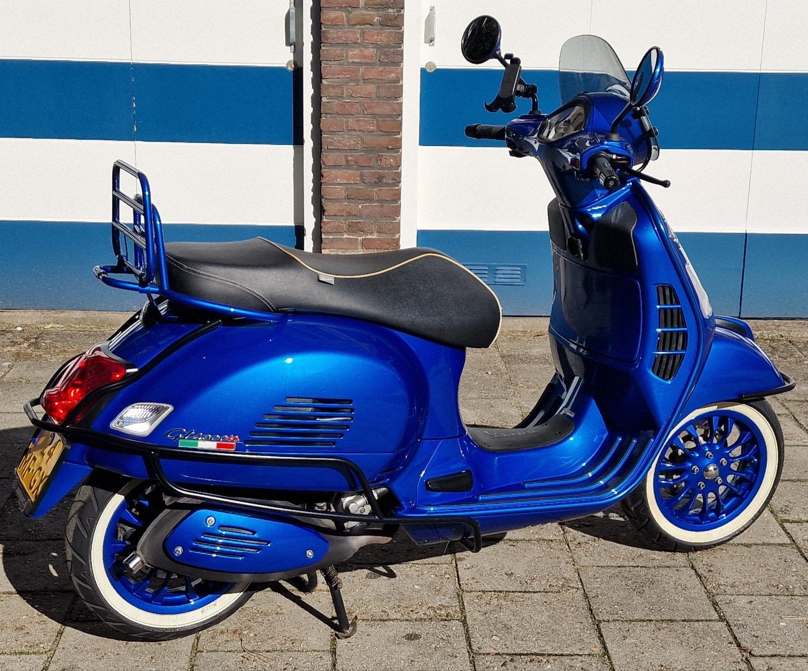Te koop mooie en nette Vespa Gts 300ie bj 04-2015, Scooter, Particulier
