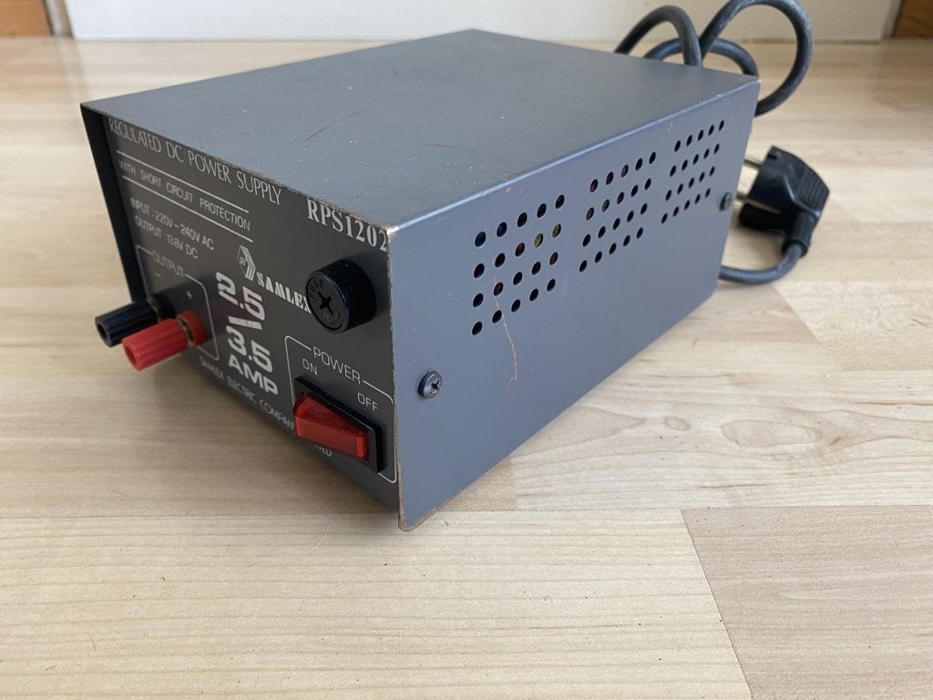 Regulated 12volt Voeding, Ophalen