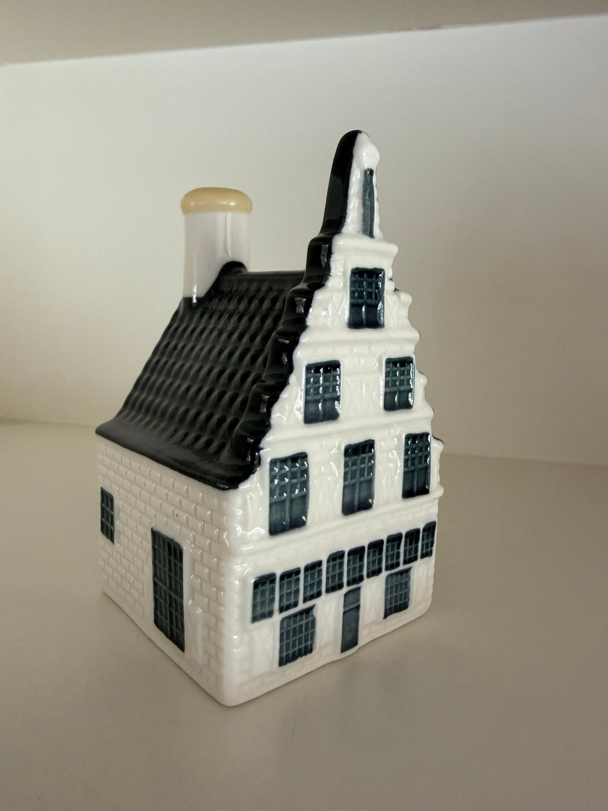 KLM huisje te koop, Ophalen of Verzenden, Nieuw, 21 t/m 40, Gevuld
