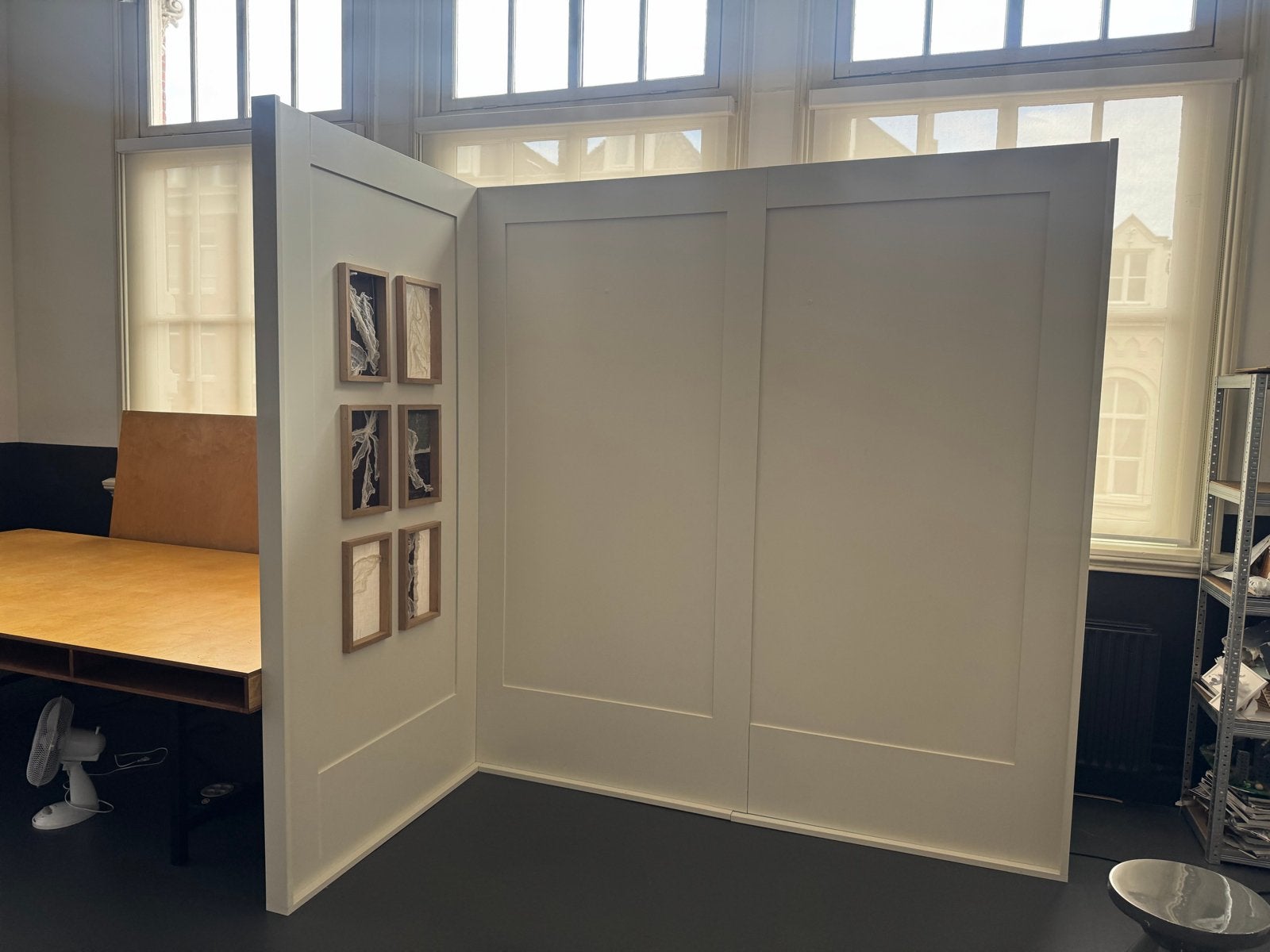 Witte scheidingswand - voor beurzen, Ophalen, Hout, Gebruikt, Modern