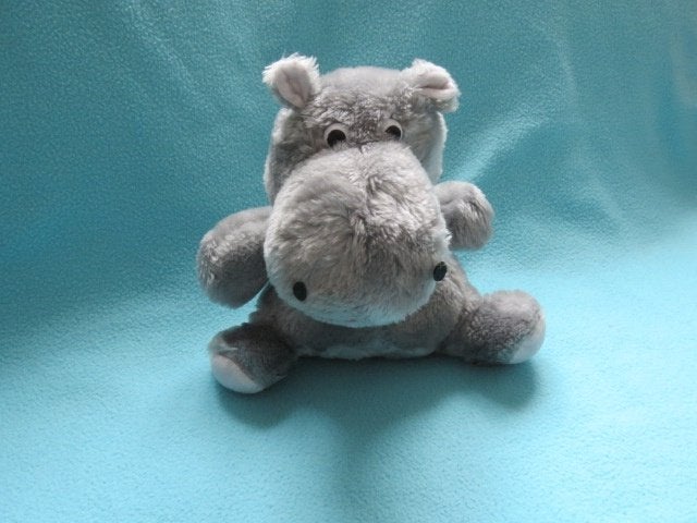 ZGAN Knuffel nijlpaard 23 cm hoog, Overige typen, Grijs, Ophalen of Verzenden, Zo goed als nieuw