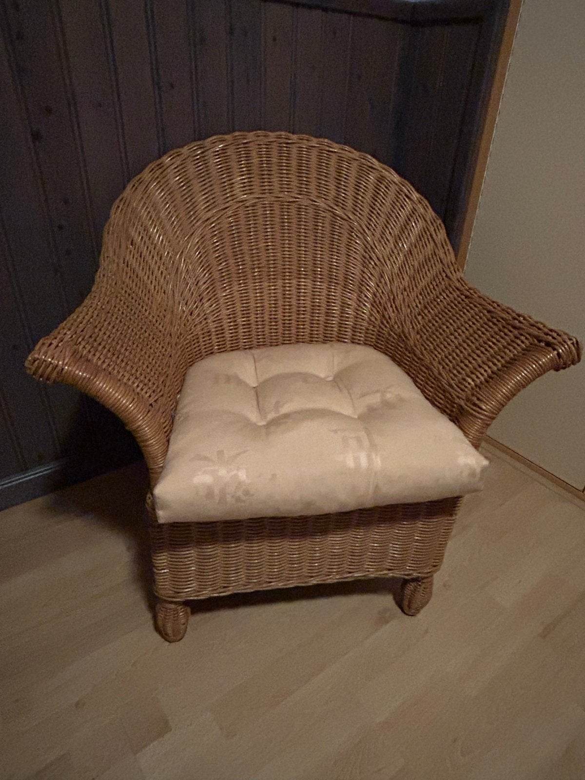 Comfortabele rotan fauteuil met kussen, Ophalen, Gebruikt, Bruin, Riet of Rotan