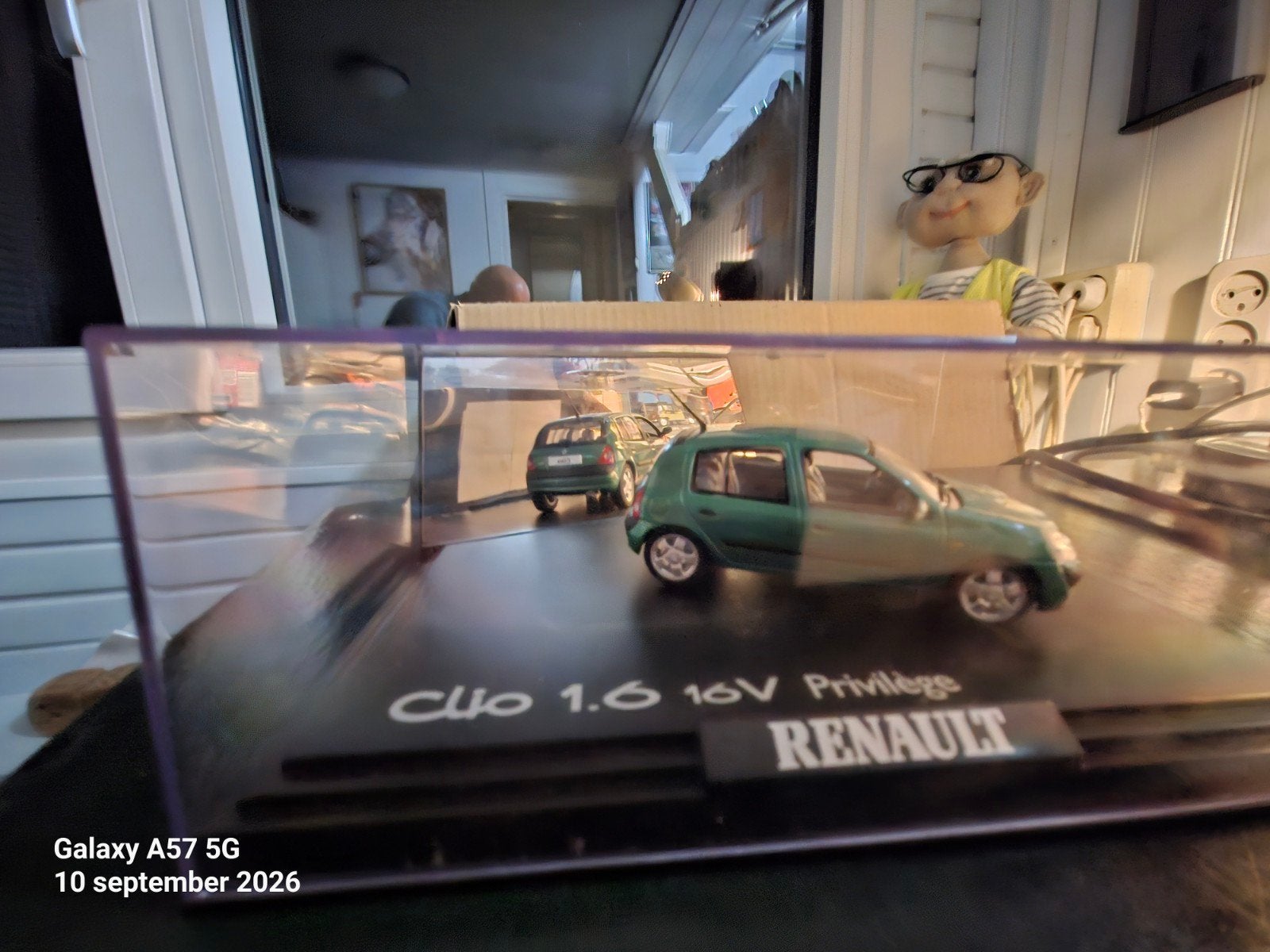 Renault Clio 1.6 16V Privilège modelauto, Ophalen of Verzenden, Zo goed als nieuw, Auto, Overige merken
