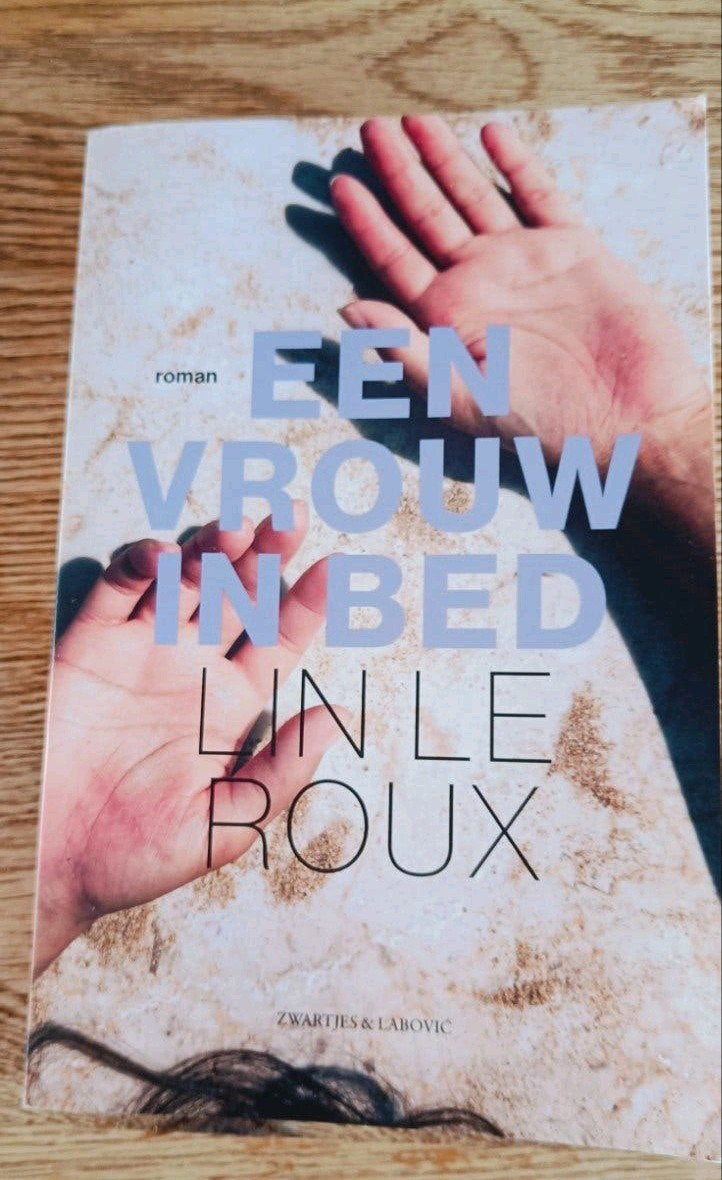 Een Vrouw in Bed - Lin Le Roux (Roman), Ophalen, Gelezen, Lin Le Roux, Nederland