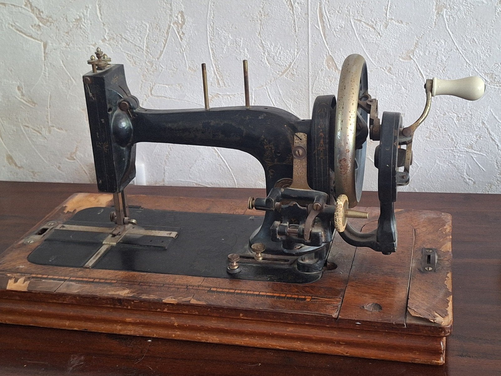 antieke naaimachine, Ophalen