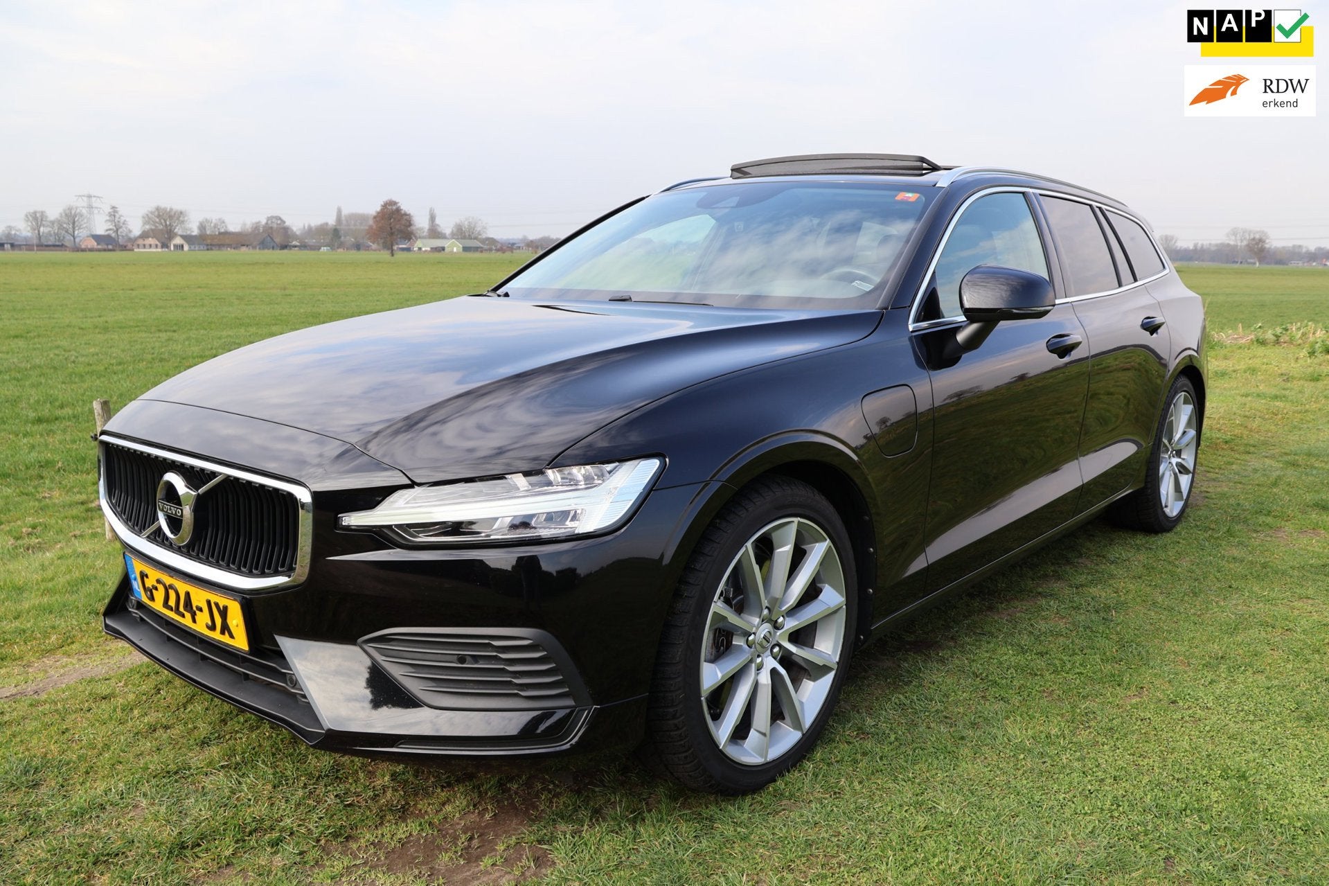 Volvo V60 2.0 T8 Twin Engine AWD|Polestar Engineered(405PK)|, Auto's, Automaat, Dealer onderhouden, Gebruikt, 4 cilinders
