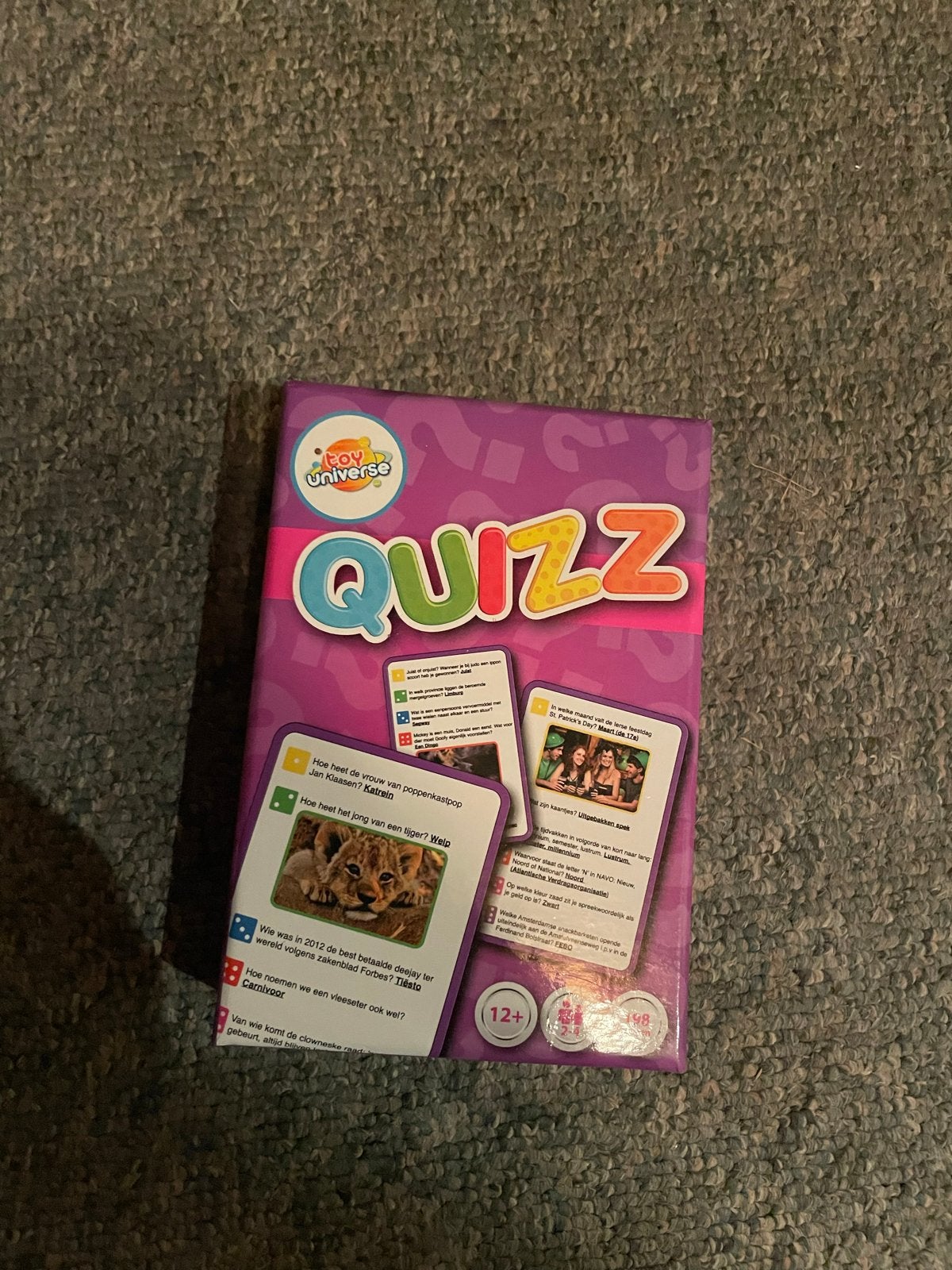 Toy Universe Quizz bordspel (12+), Drie of vier spelers, Ophalen of Verzenden, Zo goed als nieuw