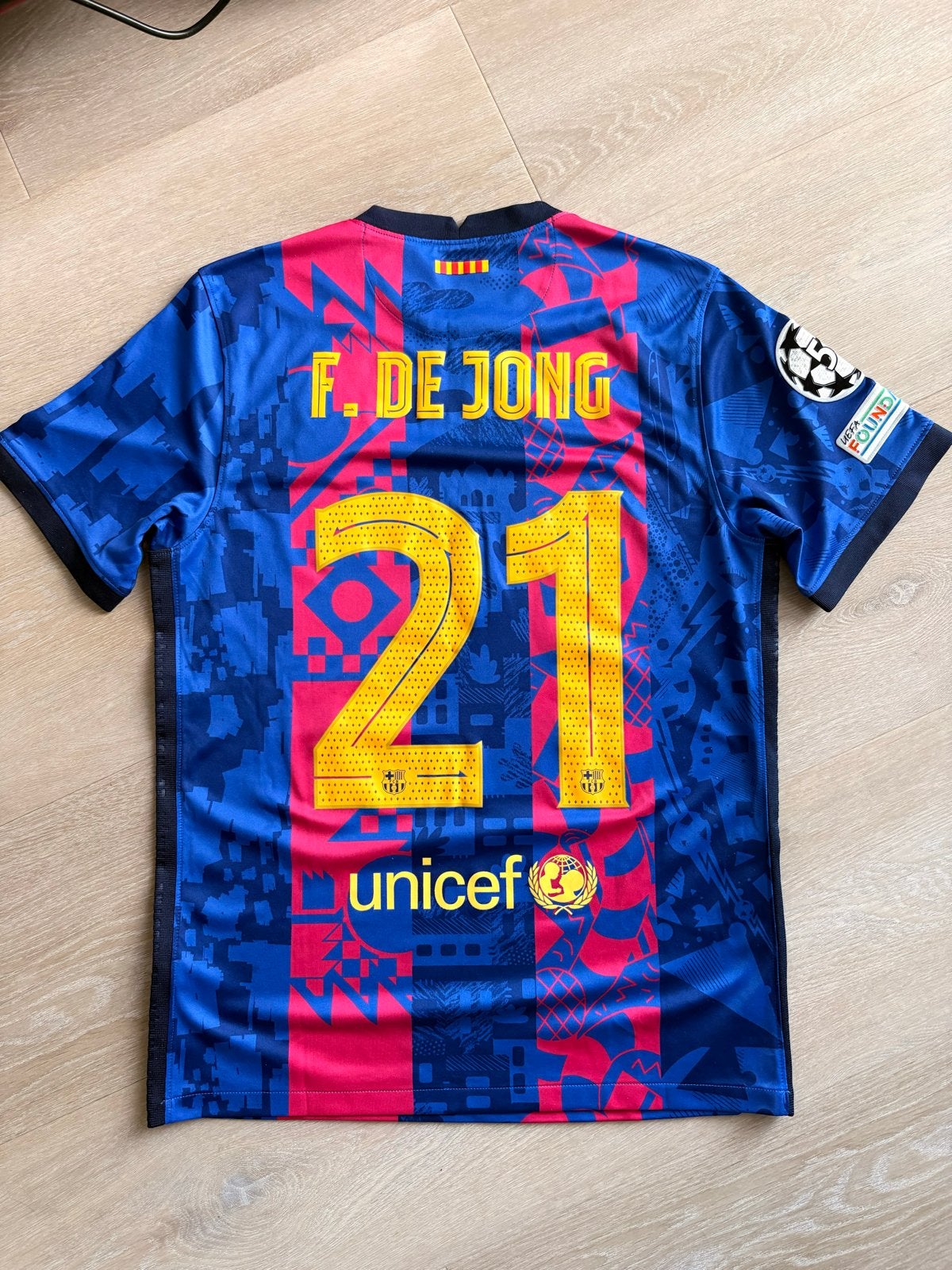 FC Barcelona Thuisshirt Frenkie de Jong Maat M Officieel, Maat M, Ophalen of Verzenden, Zo goed als nieuw, Set