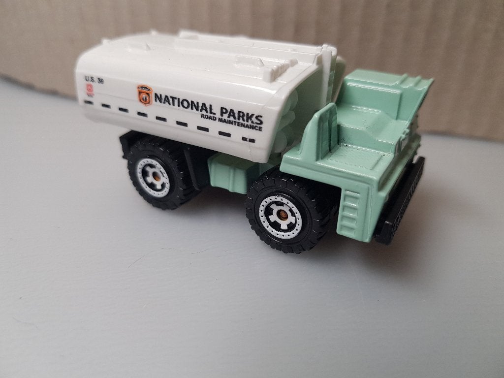 Matchbox - Water Hauler Truck [groen] 1/100, Ophalen of Verzenden, Zo goed als nieuw, Bus of Vrachtwagen