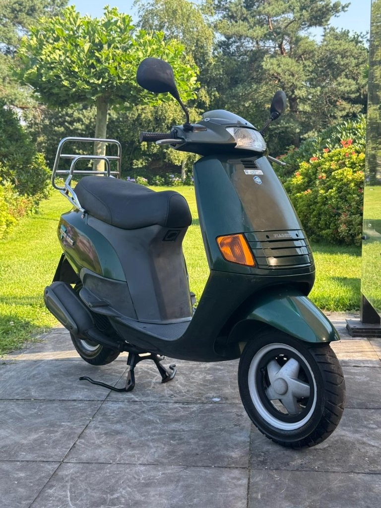 ️Piaggio skr 125cc groen 11400 km donker groen️