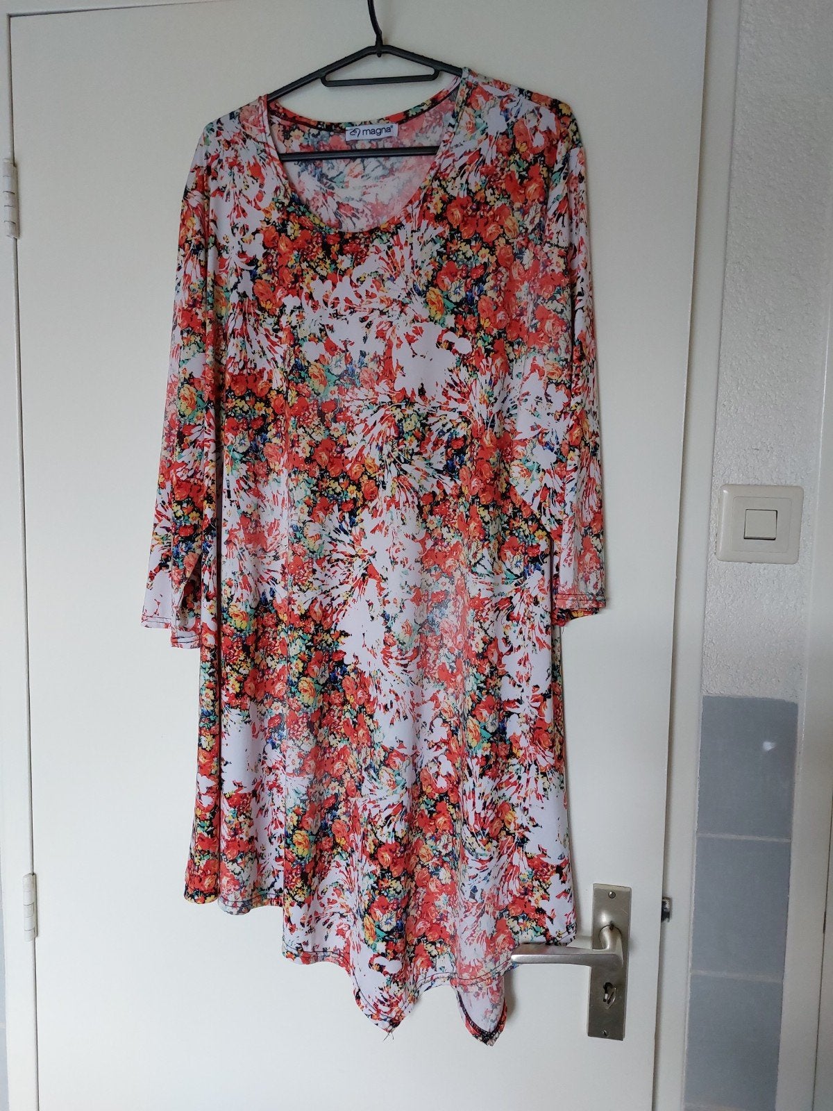Magna bloemenprint tuniek - Maat 48/50, Kleding | Dames, Blouses en Tunieken, Meerkleurig, Maat 46/48 (XL) of groter, Ophalen of Verzenden