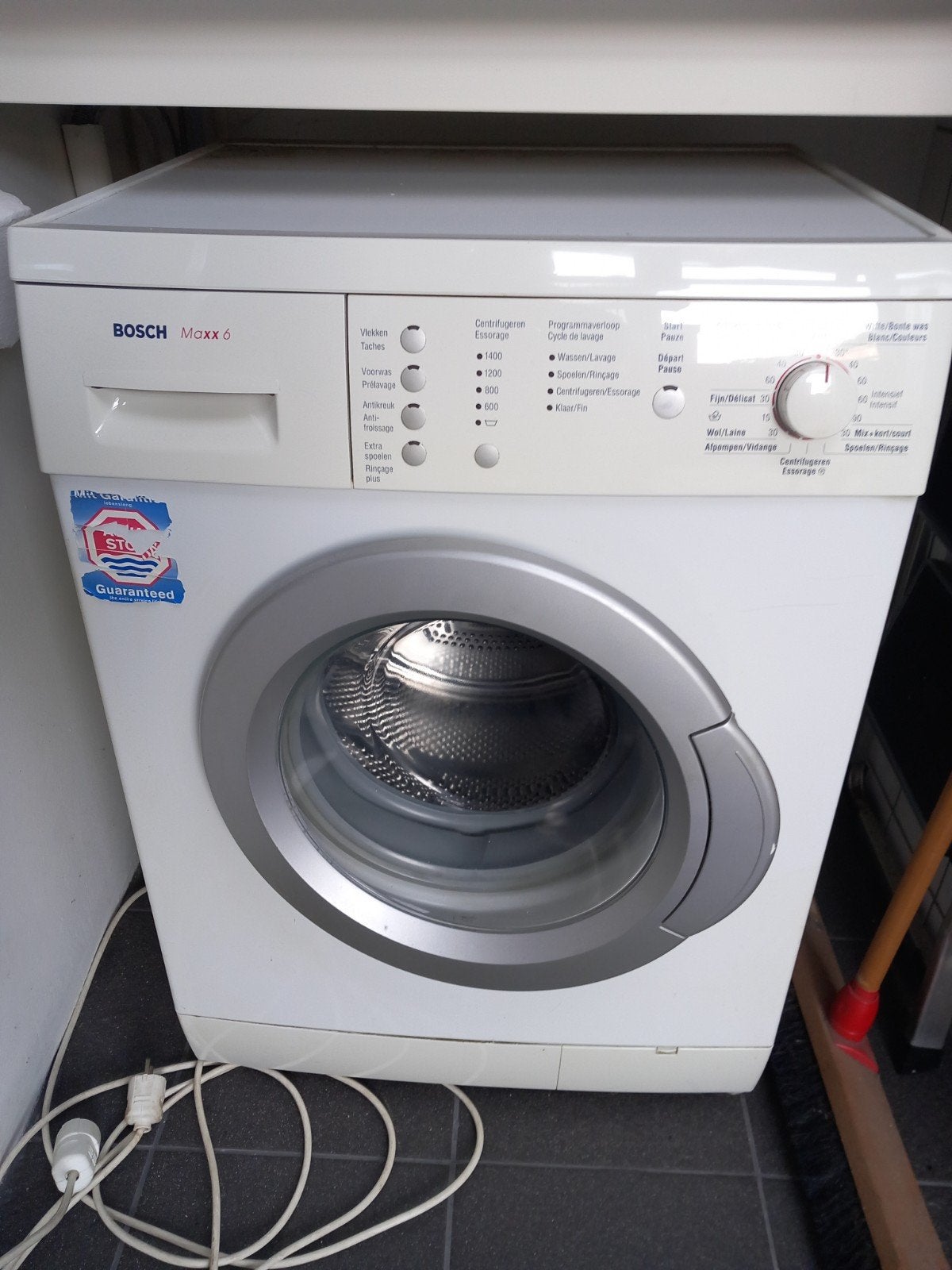 Tekoop Bosch wasmachine en droger, 6 tot 8 kg, Ophalen, 1200 tot 1600 toeren, 85 tot 90 cm