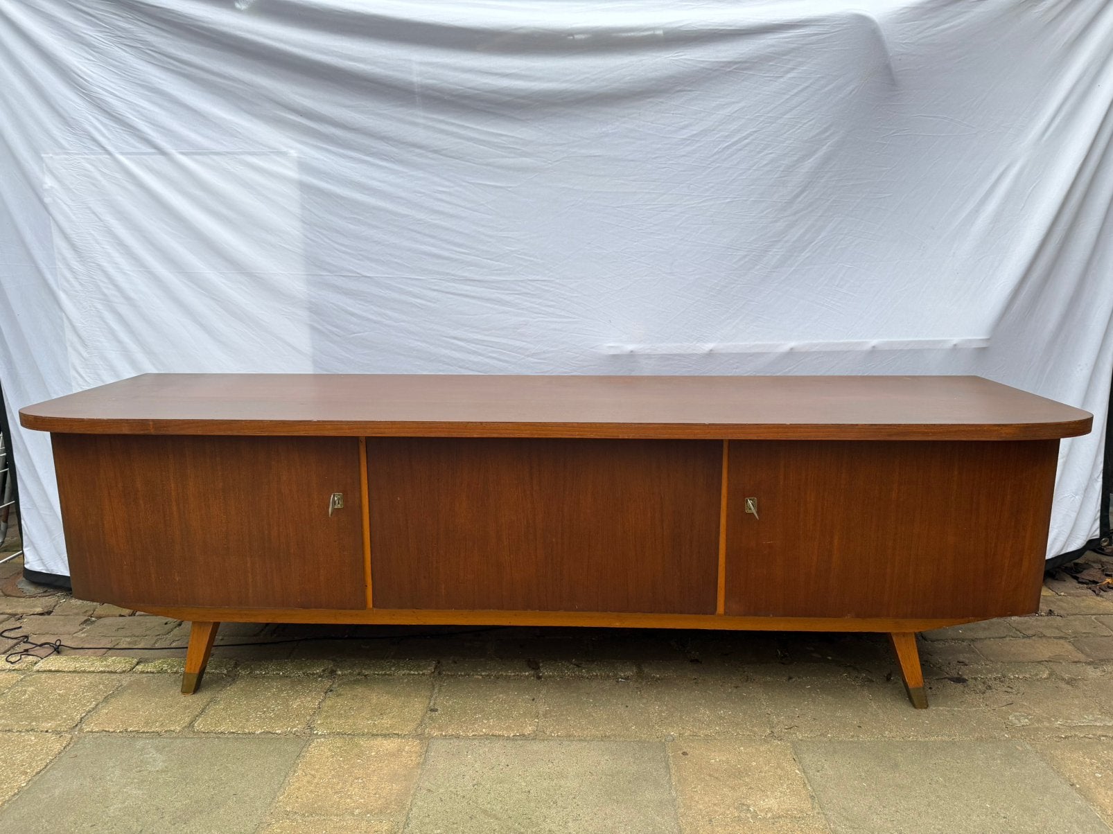 Vintage Mid-Century tv-meubel / laag dressoir, 100 tot 150 cm, Ophalen of Verzenden, Zo goed als nieuw, /