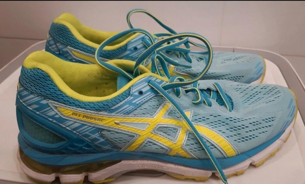 Asics Gel-Pursue Hardloopschoenen - Zo goed als nieuw, Hardloopschoenen, Ophalen of Verzenden, Zo goed als nieuw, Hardlopen