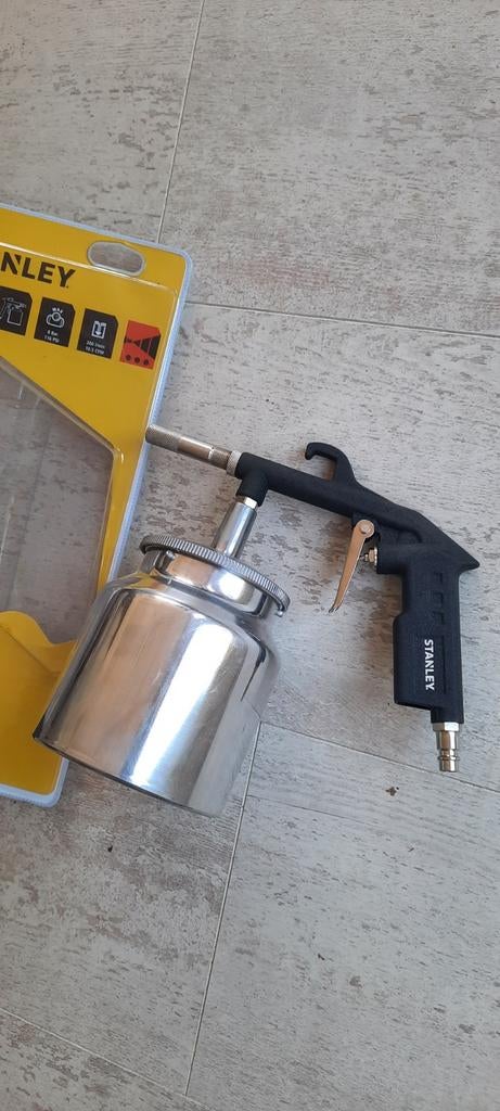 Stanley Zandstraalpistool met beker en snelkoppeling, Minder dan 25 liter, Ophalen of Verzenden, Minder dan 200 liter/min