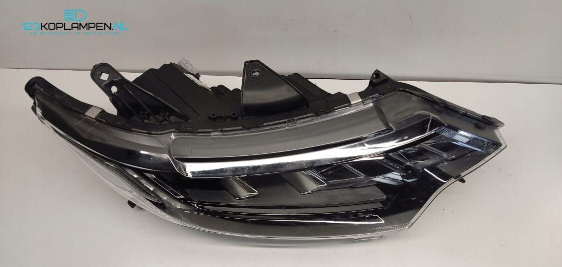 Mitsubishi Outlander 3 Facelift Full Led Koplamp rechts, Gebruikt, -, -, Ophalen of Verzenden