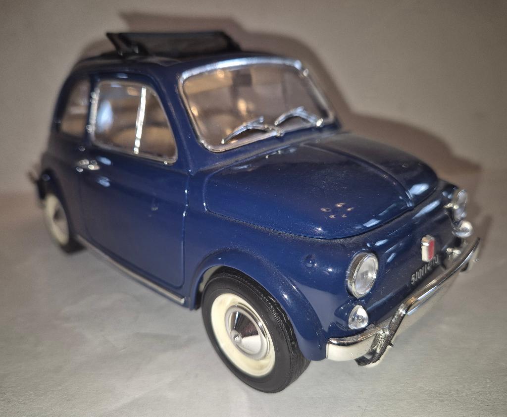 Fiat 500 modelauto 1:18, Ophalen of Verzenden, Zo goed als nieuw, Auto, Bburago