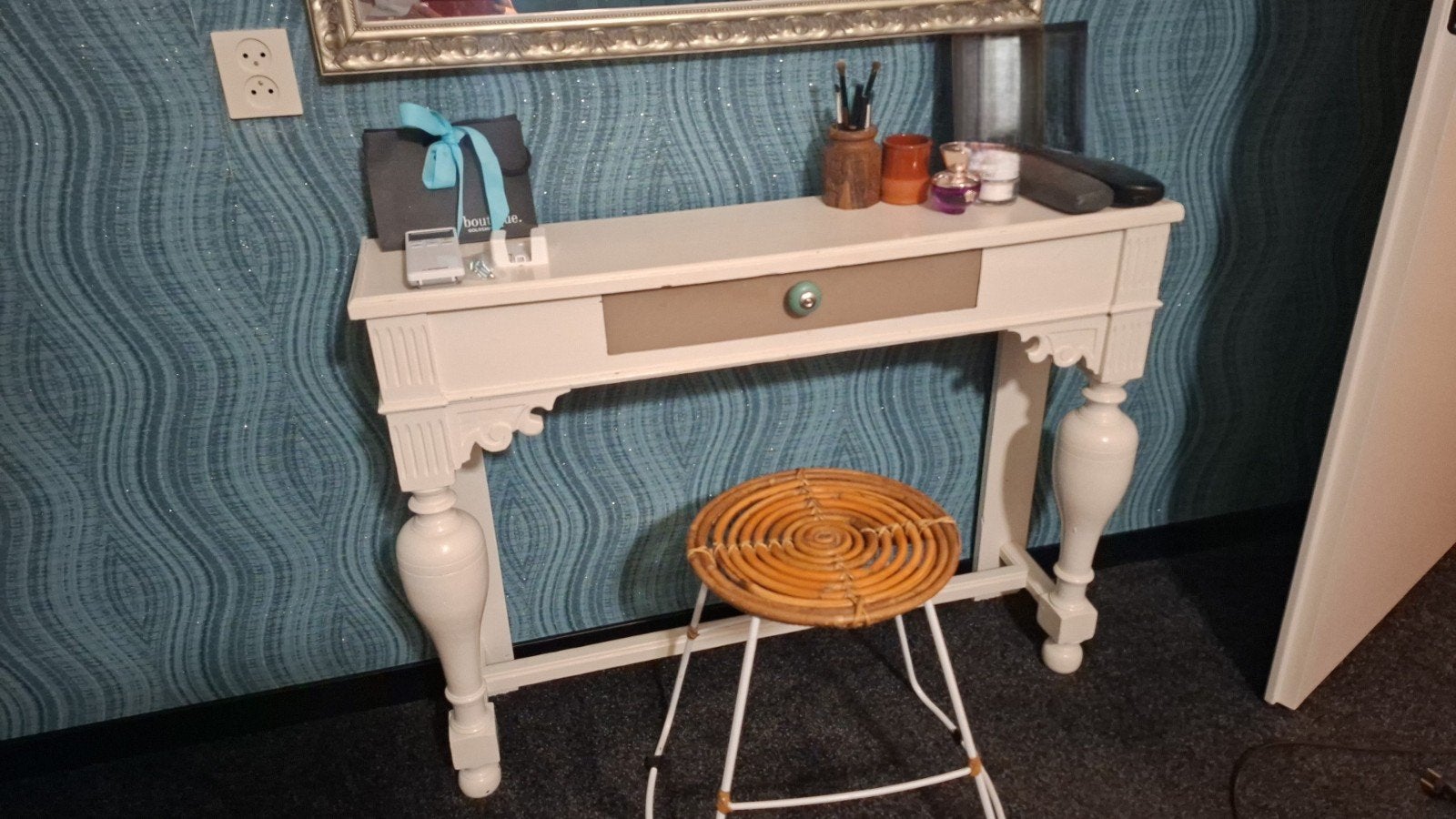 gratis leuke side table, Ophalen, Gebruikt, 25 tot 50 cm, Rechthoekig