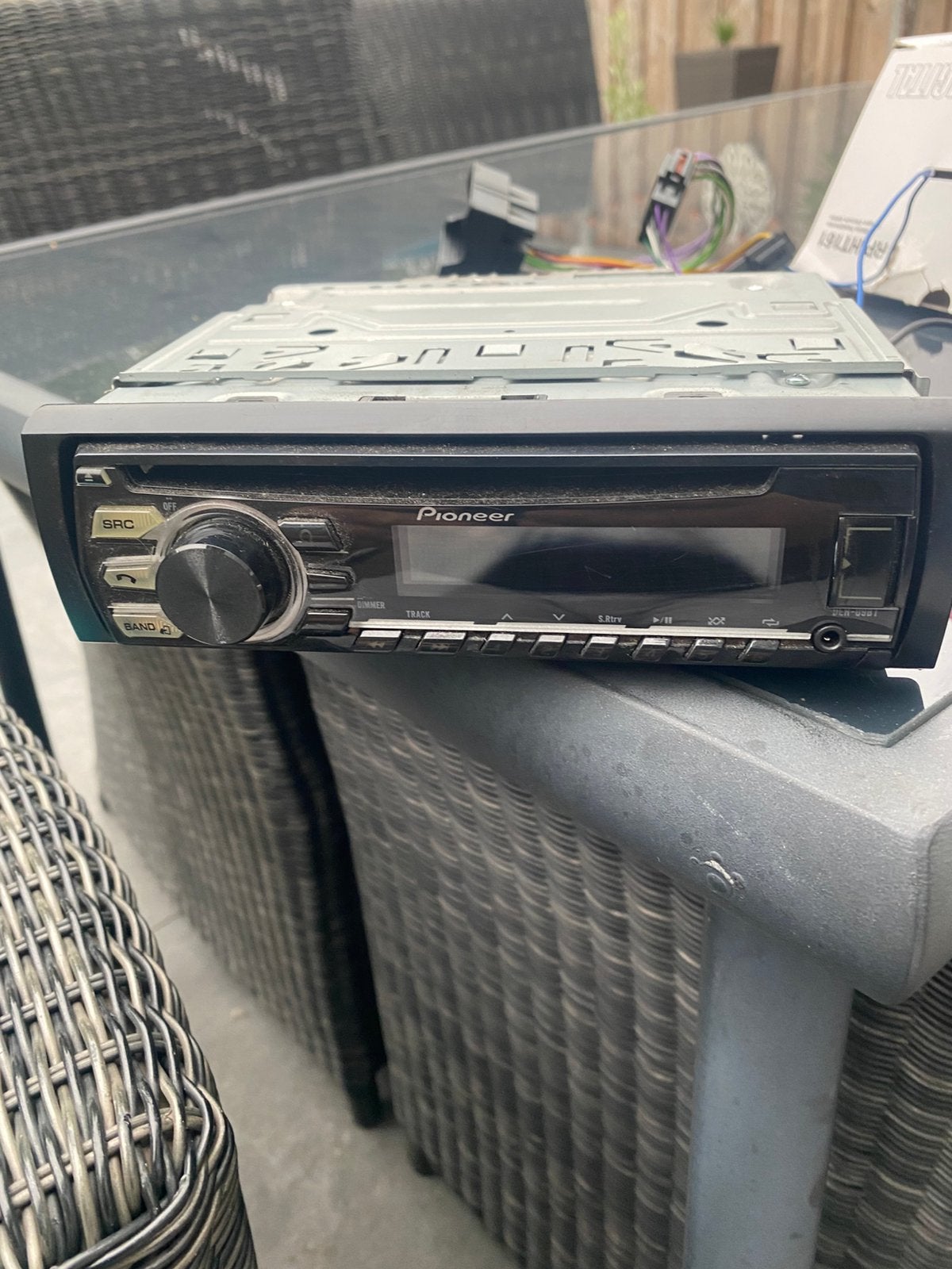 Auto radio Pioneer Usb Bluetooth 40 euro, Auto diversen, Ophalen of Verzenden, Zo goed als nieuw
