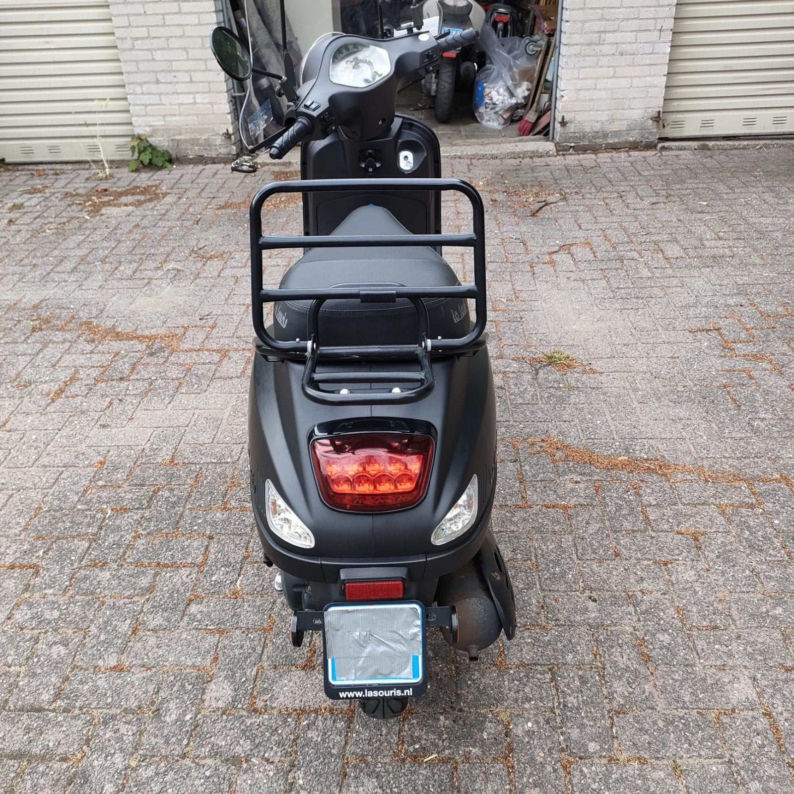 La Souris Sourini snorscooter - Mat Zwart, Zo goed als nieuw, Benzine, Ophalen, Overige merken