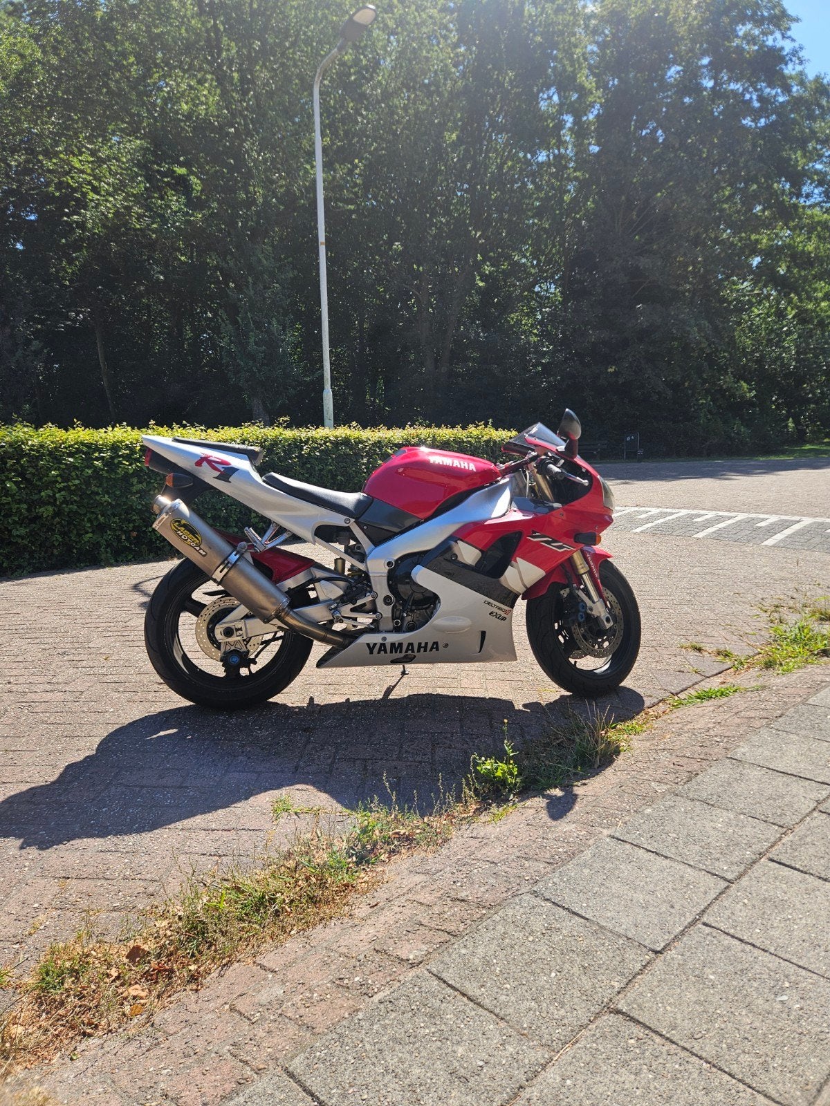 Yamaha YZF-R1 supersport., Sportuitlaat, 4 cilinders, Motorrijbewijs A, Gebruikt