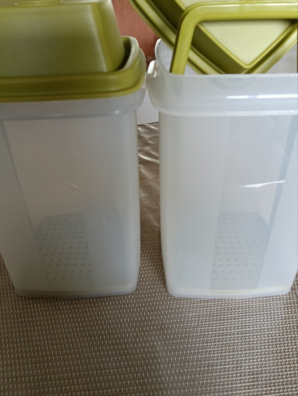Tupperware bewaardozen met inzet - set van 2, Gebruikt, Bewaardoos, Ophalen of Verzenden, Met deksel