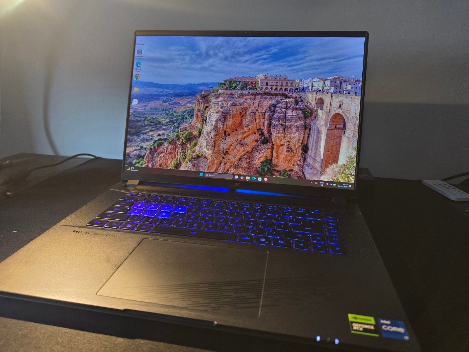 Gigabyte Aorus X16 2024 Gaming Laptop i7-14650HX RTX 4070, Gebruikt, Met videokaart, GIGABYTE, Qwerty