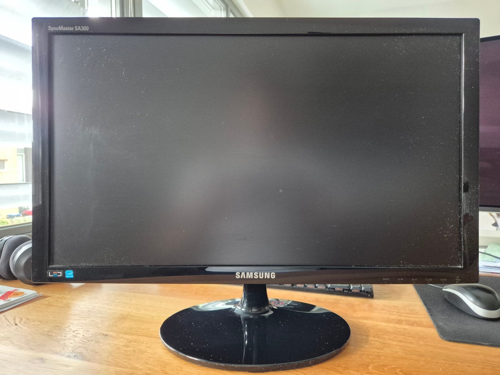 Samsung SyncMaster SA300 Monitor - 21.5 inch, Ophalen, Gebruikt, Kantelbaar, Full HD