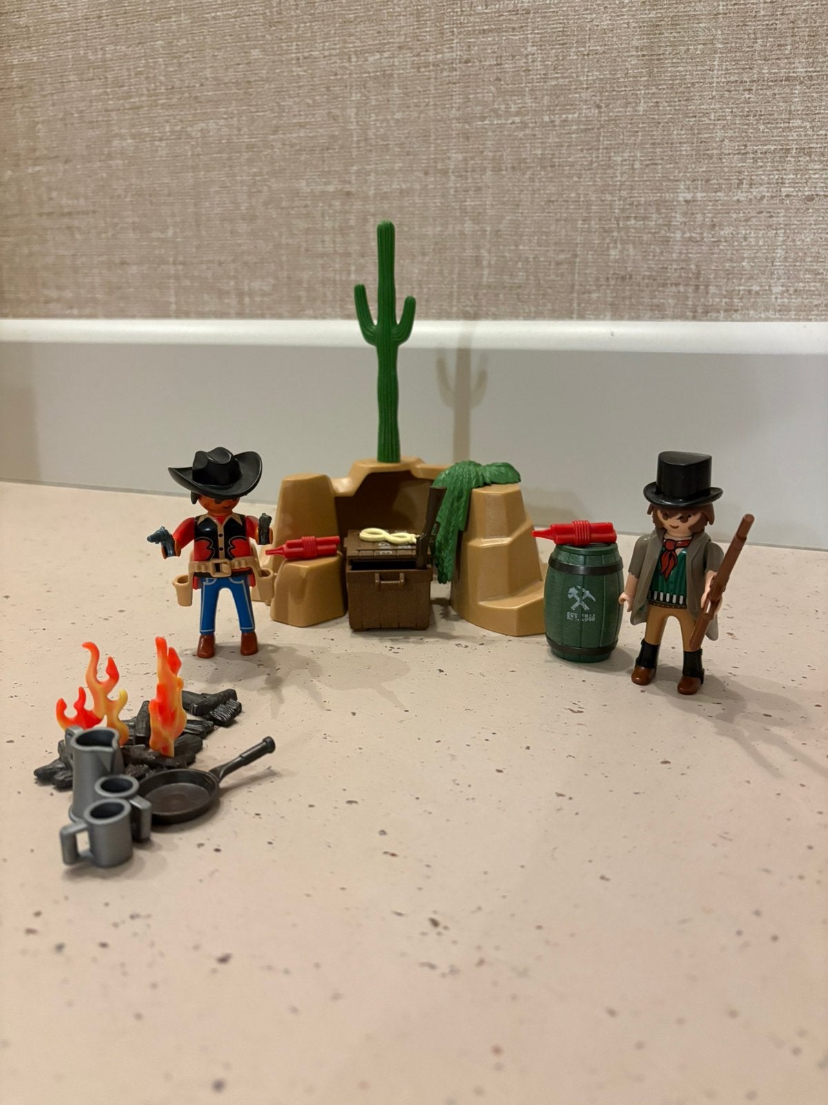 5250 playmobil bandieten in schuilplaats, Ophalen of Verzenden, Gebruikt