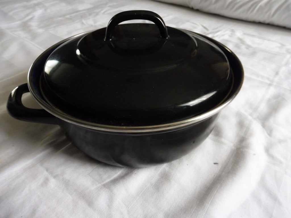 Gietijzeren emaille pan braadpan braad pan 24 cm, Huis en Inrichting, Keuken | Potten en Pannen, Ophalen, Gebruikt, Gietijzer
