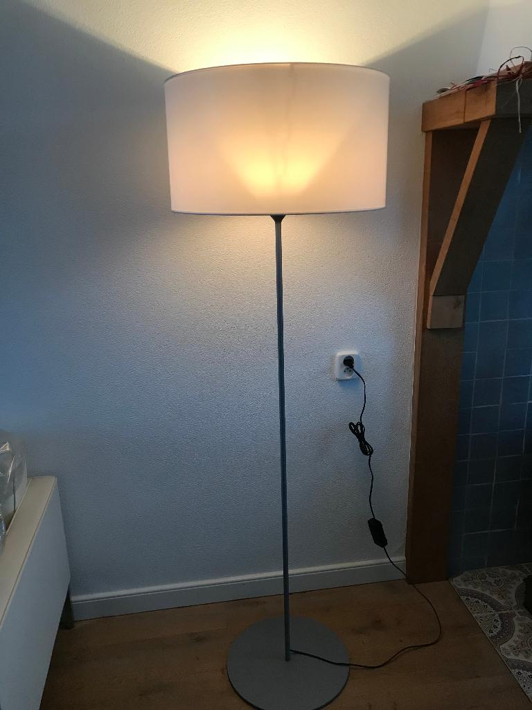 Karel Boonzaaijer Dick Spierenburg vloerlamp model twolight, Ophalen, Kunststof, Zo goed als nieuw, Nvt