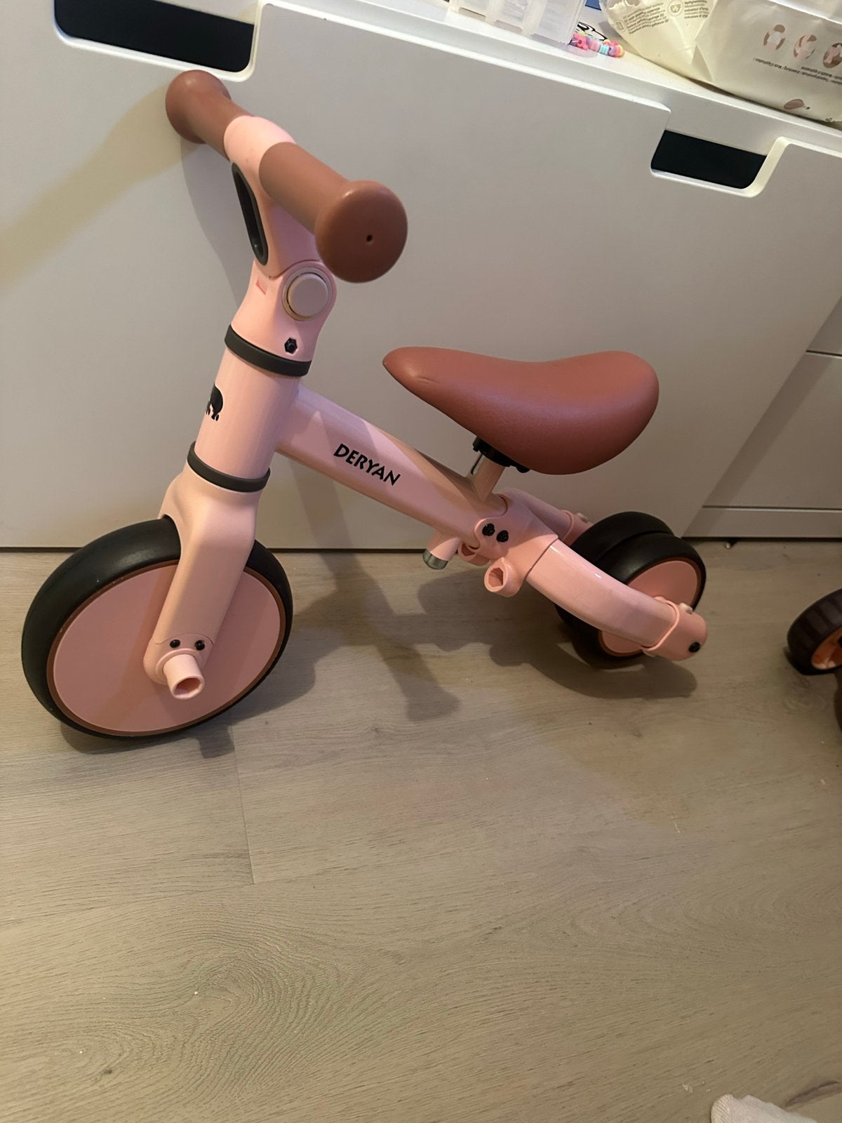 DERYAN Roze Loopfiets - Perfect voor de eerste stapjes, Ophalen, Zo goed als nieuw, Minder dan 16 inch