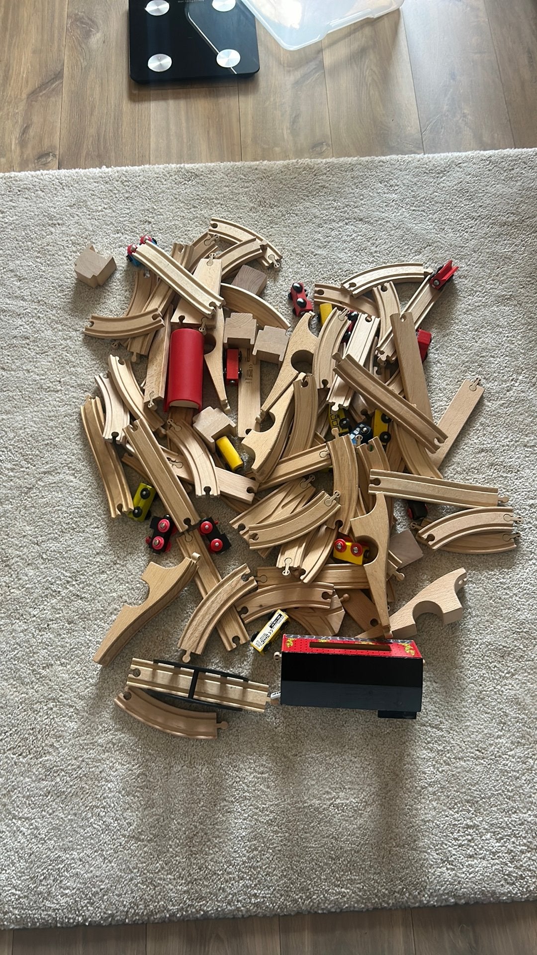 Houten trainbanen, perron, brug, wagonntjes, etc. 6,5 kg, Ophalen of Verzenden, Gebruikt, Overige typen