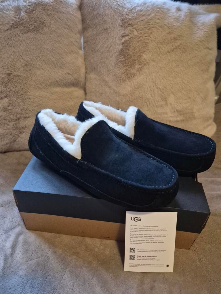Nieuwe Ugg Ascot heren pantoffels maat 42., UGG, Zwart, Nieuw, Ophalen of Verzenden