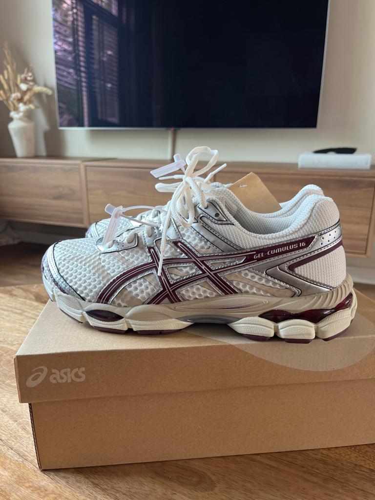 ASICS Gel-Cumulus 16 Hardloopschoenen - Maat 43,5, Ophalen of Verzenden, Nieuw, Wit, Sportschoenen