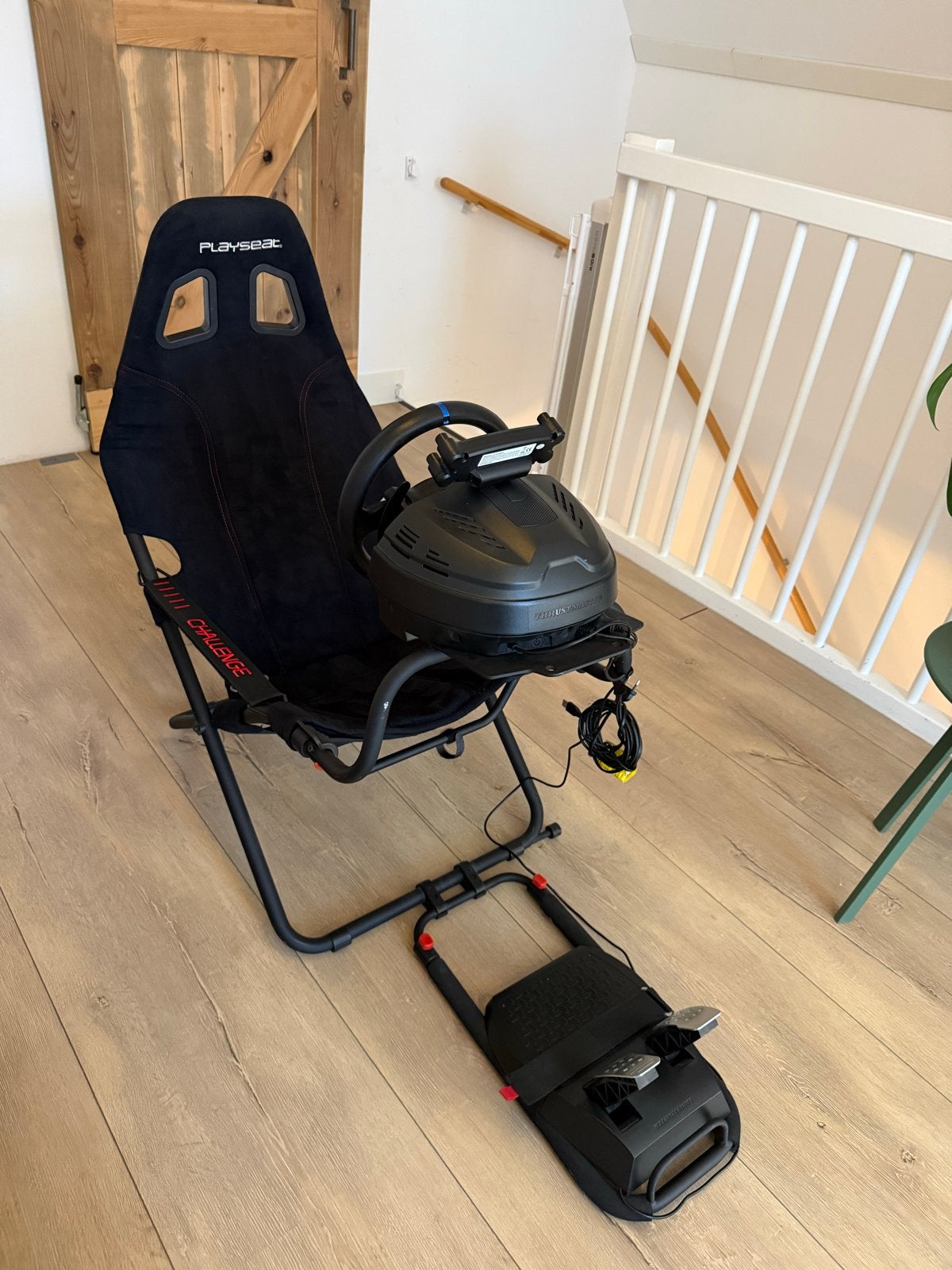 Playseat Challenge met Thrustmaster T300 racestuur, Ophalen, Racestoel, Gebruikt, Force feedback