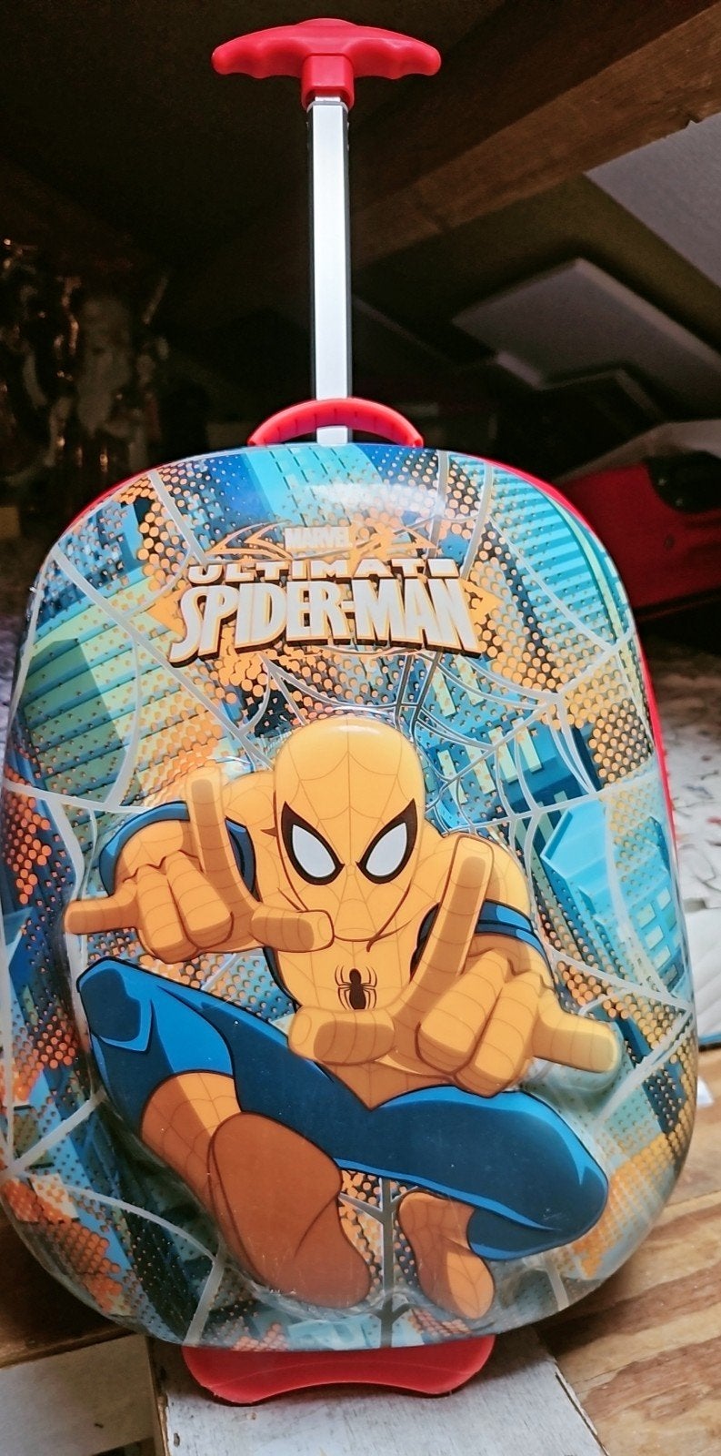Bijna nieuw Spyderman kinder koffer paar keren gebruikt, Hard kunststof, Minder dan 50 cm, Ophalen of Verzenden, Zo goed als nieuw