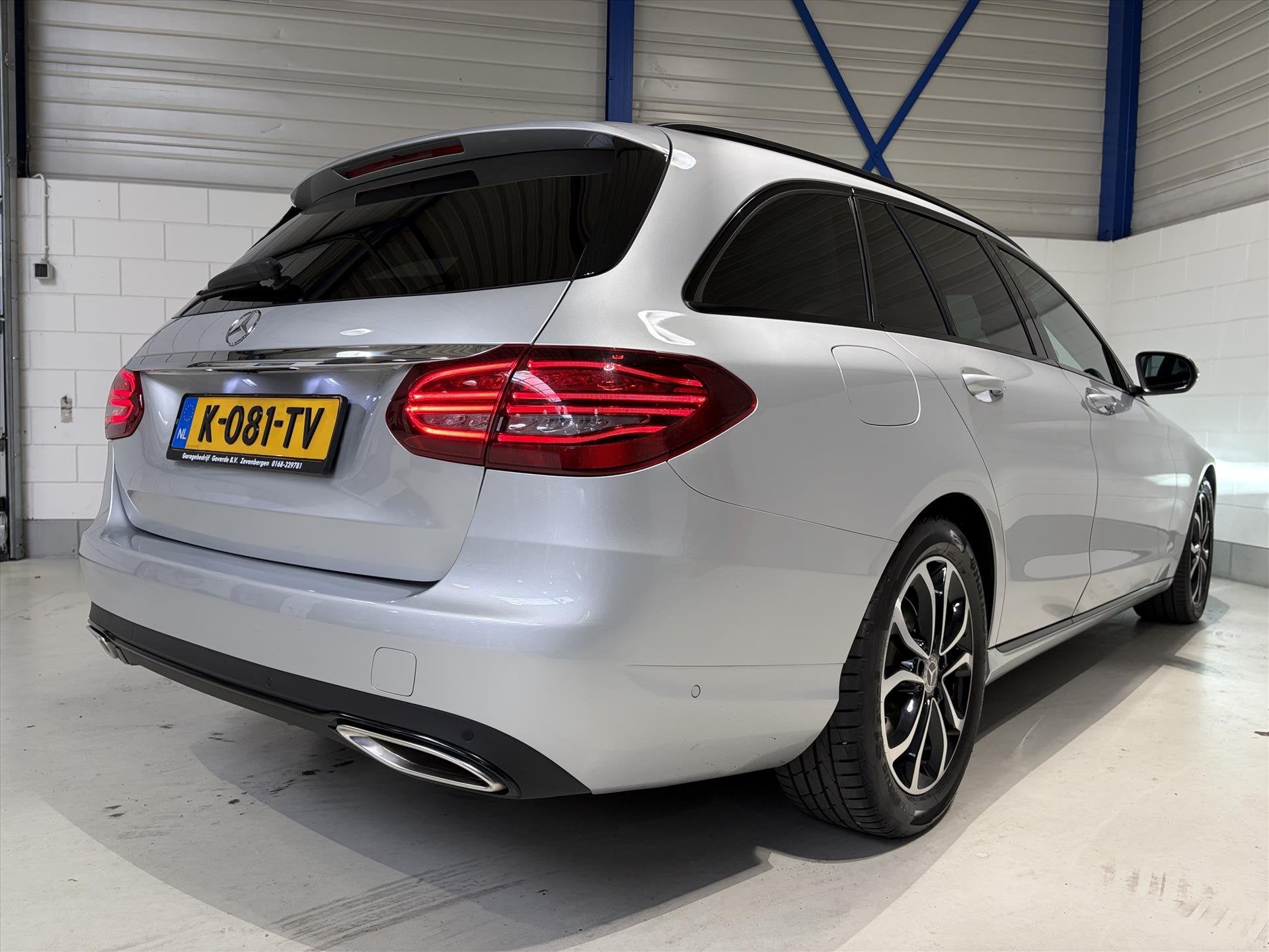 Mercedes C-Klasse Estate C300 2.0T 258pk AUT9 Carplay, Head-, 4 cilinders, 258 pk, Leder en Stof, Automatische klimaatregeling