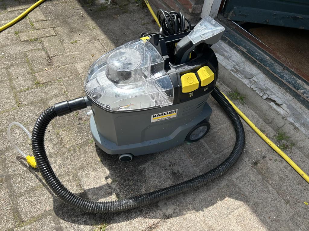 Nieuwe professionele Karcher Puzzi bekleding reiniger, Ophalen of Verzenden, Nieuw