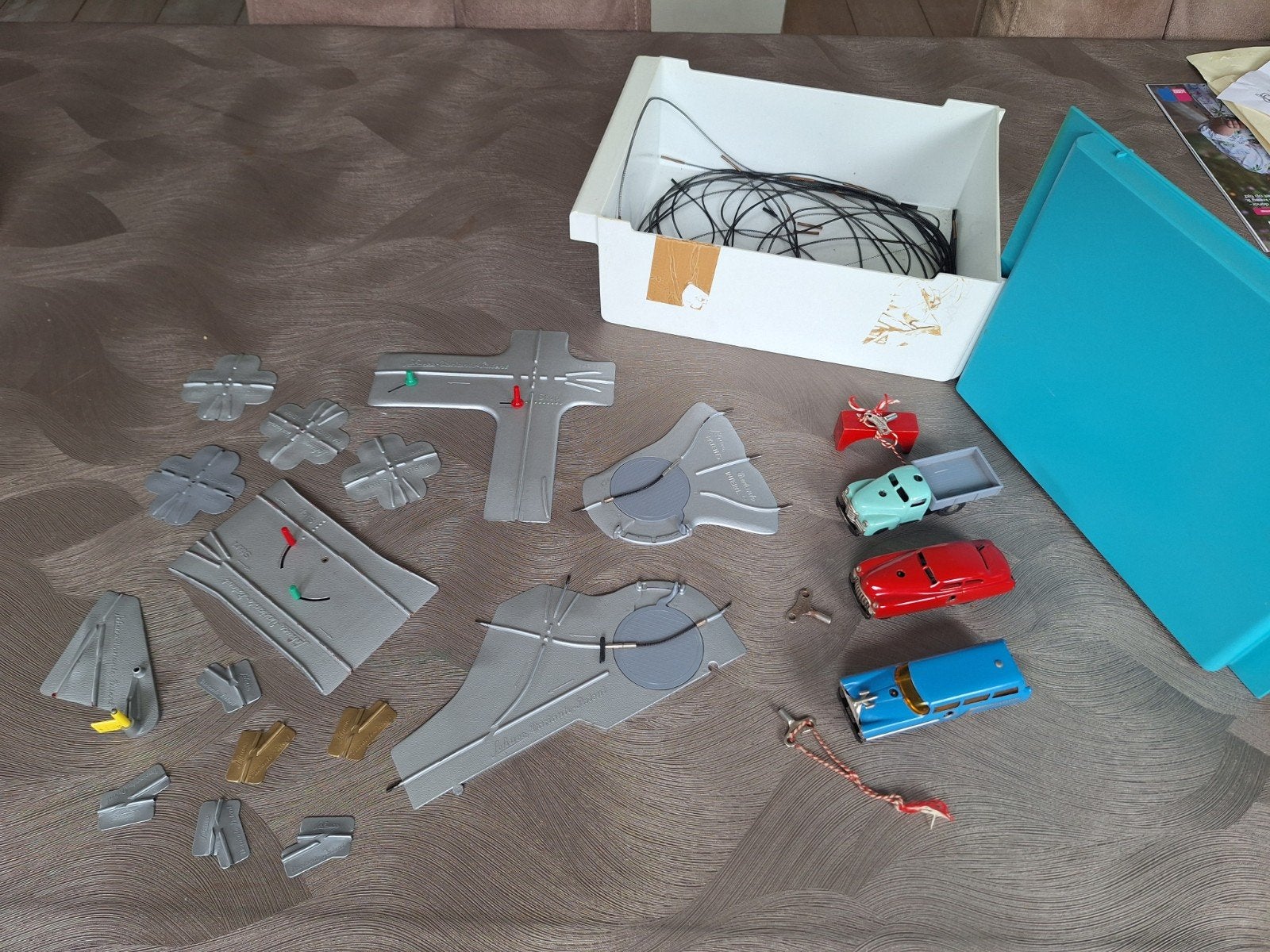 Schuco Varianto Lot: 3049, 3042, 3041 met toebehoren, Ophalen of Verzenden, Gebruikt, Auto