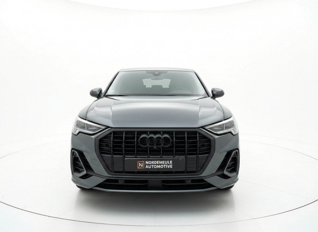 Audi Q3 35 TFSI S-Line, Xenon, Navi, ACC, Lane, 360 Camera, Auto's, Audi, Euro 6, 4 cilinders, 150 pk, Bedrijf