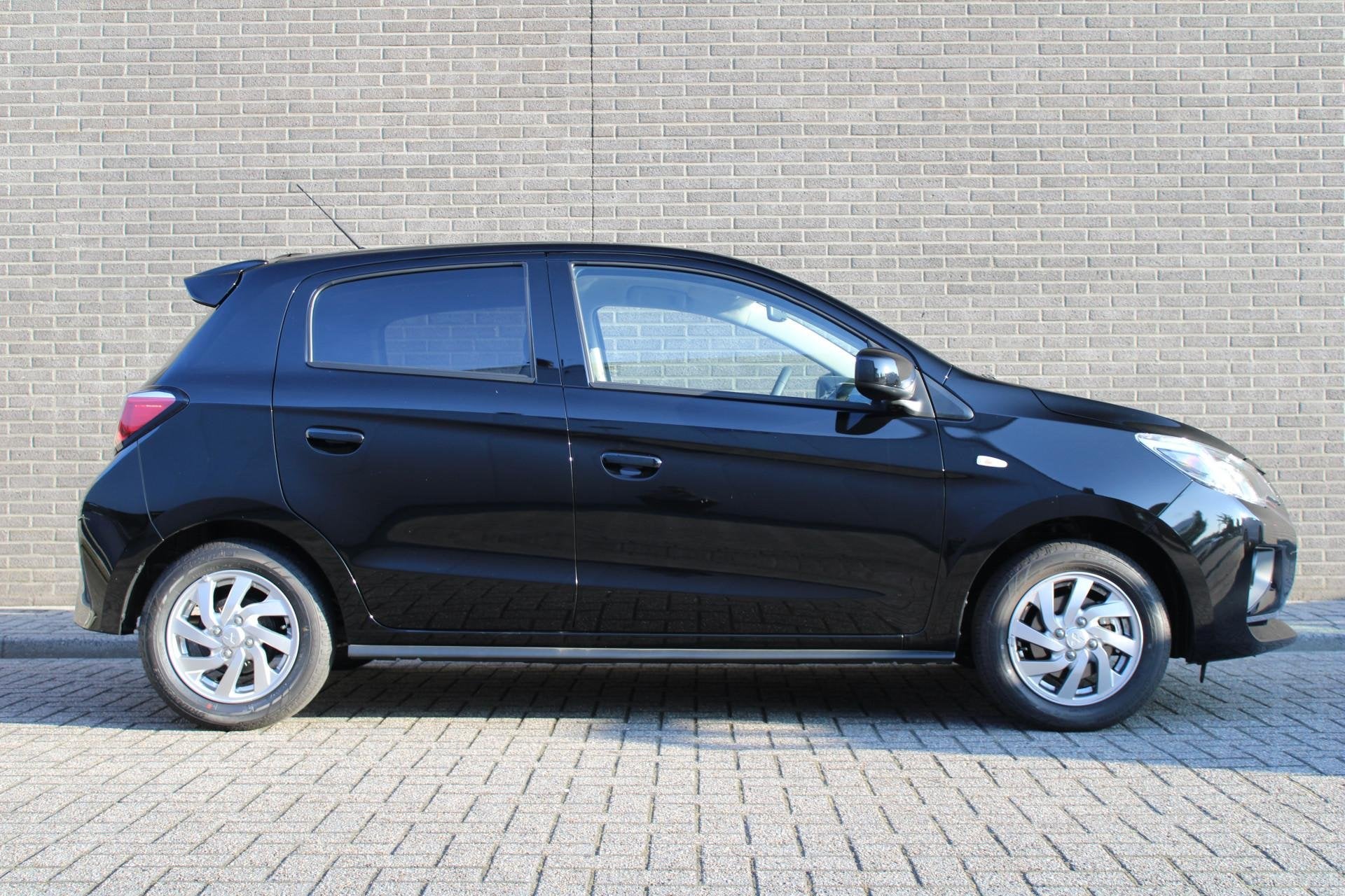 Mitsubishi Space Star 1.2 Dynamic CVT Automaat 72PK, Camera,, 12 maanden, Stof, Zwart, Origineel Nederlands